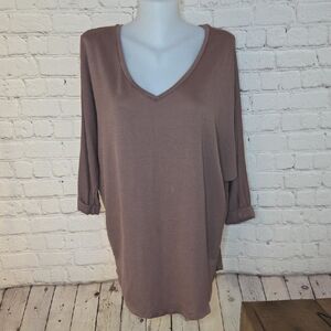Tresics V-Neck Tunic in Soft Brown